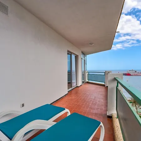Frontline Ocean View Cristianos Apartman *