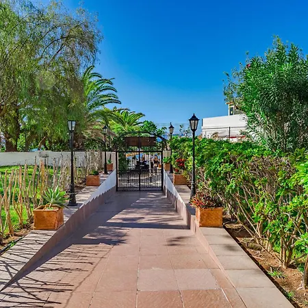 Frontline Ocean View Cristianos Apartman