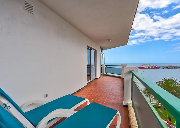 Frontline Ocean View Cristianos Apartment *